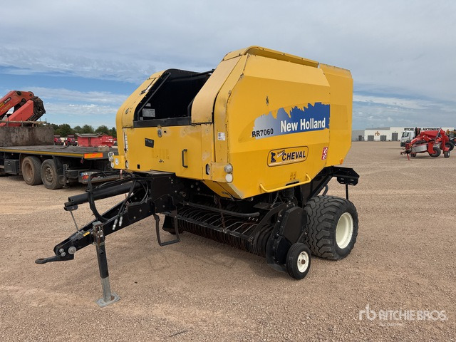 2011 New Holland BR7060 Presse A Balles Rondes Round Baler - مكبس القش الدائري: صور 1 2011 New Holland BR7060 Presse A Balles Rondes Round Baler - مكبس القش الدائري: صور 1