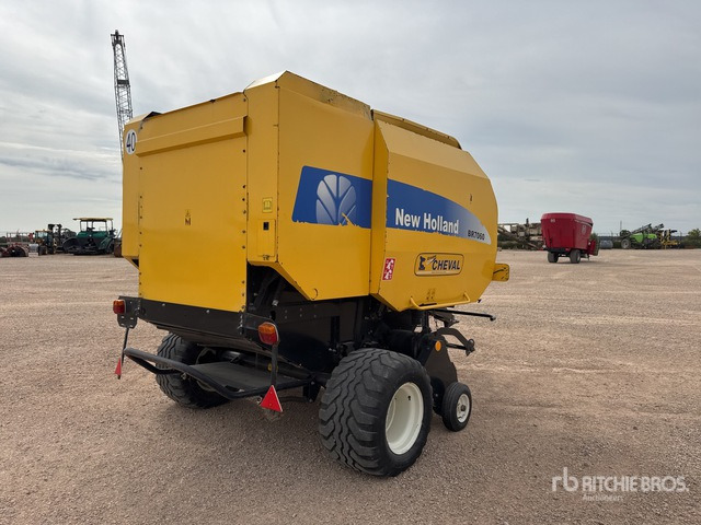 2011 New Holland BR7060 Presse A Balles Rondes Round Baler - مكبس القش الدائري: صور 3 2011 New Holland BR7060 Presse A Balles Rondes Round Baler - مكبس القش الدائري: صور 3