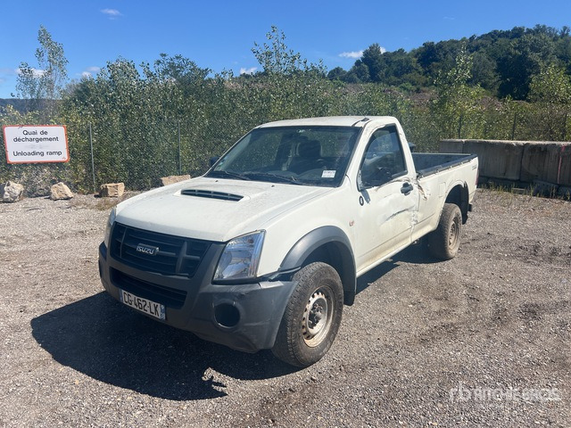 2012 Isuzu D-Max 4x4 Pickup - شاحنة البيك أب: صور 1 2012 Isuzu D-Max 4x4 Pickup - شاحنة البيك أب: صور 1