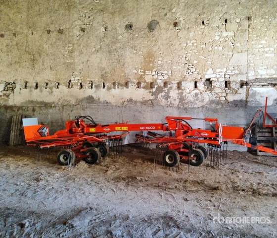 2012 Kuhn GA 6002 6 m Semi-Mount 2 Rotor Hay Rake - التقطيع جزازة/ ماكينات قطع الحشائش: صور 1 2012 Kuhn GA 6002 6 m Semi-Mount 2 Rotor Hay Rake - التقطيع جزازة/ ماكينات قطع الحشائش: صور 1
