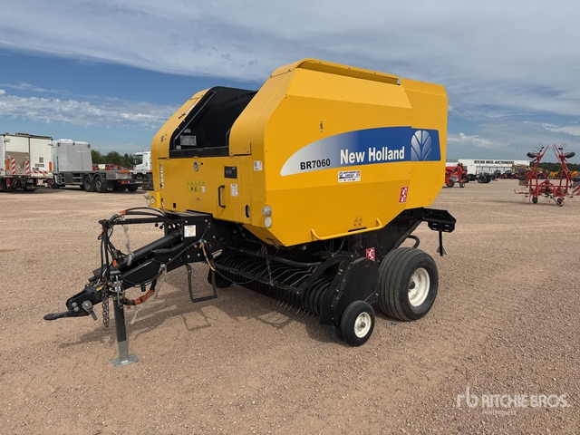 2013 New Holland BR7060 Presse A Balles Rondes Round Baler - مكبس القش الدائري: صور 2 2013 New Holland BR7060 Presse A Balles Rondes Round Baler - مكبس القش الدائري: صور 2