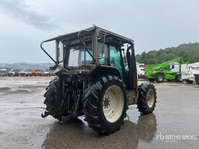 2013 Valtra N143 4x4 Tracteur Forestier (Inoperable) 4WD Tractor - جرار: صور 3 2013 Valtra N143 4x4 Tracteur Forestier (Inoperable) 4WD Tractor - جرار: صور 3