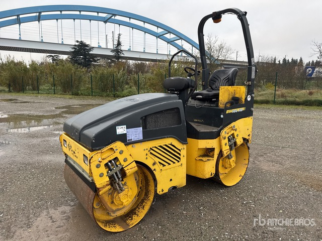 2014 Bomag BW100AD-4 Compacteur Vibrant Tandem Double Drum Roller - مدحلة الأسفلت: صور 1 2014 Bomag BW100AD-4 Compacteur Vibrant Tandem Double Drum Roller - مدحلة الأسفلت: صور 1