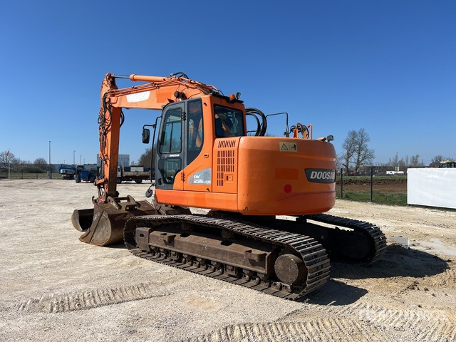 2014 Doosan DX235 LCR Pelle Sur Chenilles Tracked Excavator - حفارات زحافة: صور 3 2014 Doosan DX235 LCR Pelle Sur Chenilles Tracked Excavator - حفارات زحافة: صور 3