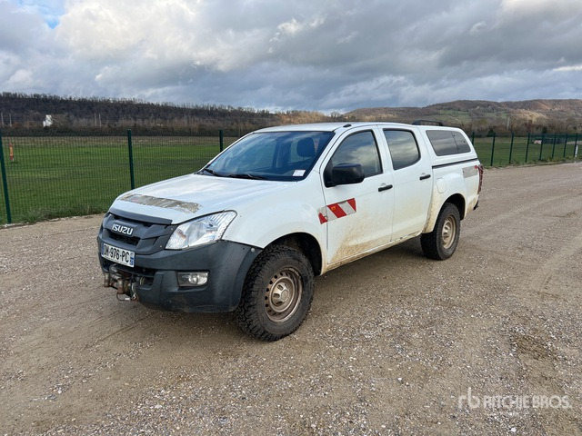 2014 Isuzu D-MAX 4x4 Dual Cab Pickup - شاحنة البيك أب: صور 1 2014 Isuzu D-MAX 4x4 Dual Cab Pickup - شاحنة البيك أب: صور 1