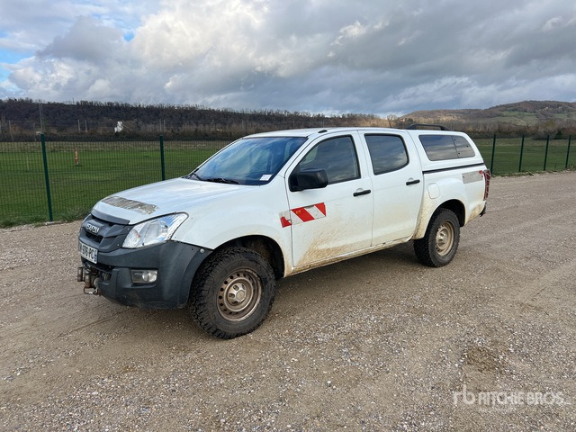 2014 Isuzu D-MAX 4x4 Dual Cab Pickup - شاحنة البيك أب: صور 3 2014 Isuzu D-MAX 4x4 Dual Cab Pickup - شاحنة البيك أب: صور 3