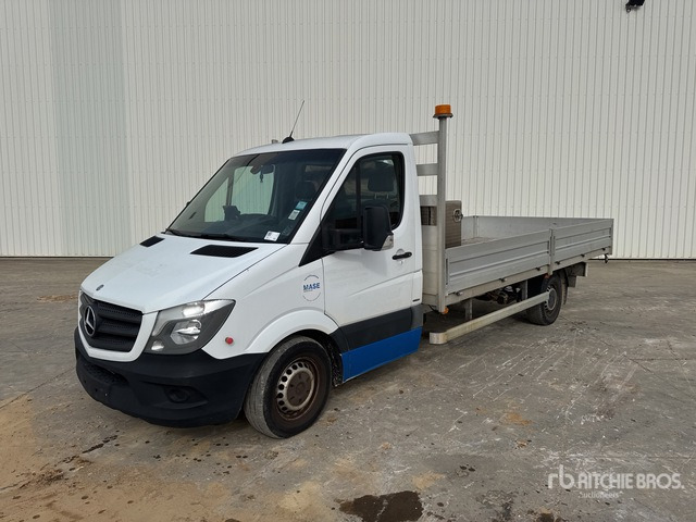 2014 Mercedes-Benz Sprinter 4x2 Camion Plateau Flatbed Truck - الشاحنات الصغيرة المسطحة: صور 2 2014 Mercedes-Benz Sprinter 4x2 Camion Plateau Flatbed Truck - الشاحنات الصغيرة المسطحة: صور 2