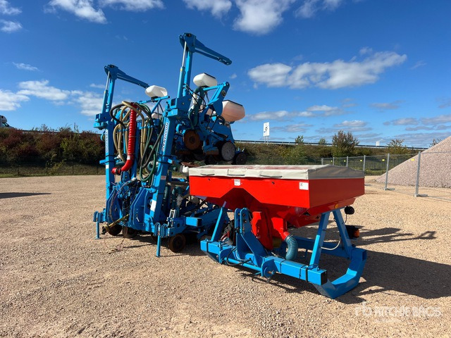 2014 Monosem NG+4 Semoir Monograine 8 Rangs 8 Row Planter - وضع البذور فى خطوط: صور 3 2014 Monosem NG+4 Semoir Monograine 8 Rangs 8 Row Planter - وضع البذور فى خطوط: صور 3