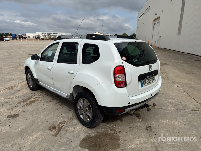 2015 DACIA Duster 4x4 Vehicule Utilitaire Cargo Van - الشاحنات الصغيرة: صور 3 2015 DACIA Duster 4x4 Vehicule Utilitaire Cargo Van - الشاحنات الصغيرة: صور 3