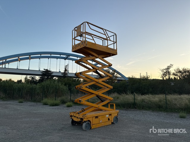 2015 Haulotte Compact12 Nacelle Ciseaux Electrique Electric Scissor Lift - رافعات مقصية: صور 4 2015 Haulotte Compact12 Nacelle Ciseaux Electrique Electric Scissor Lift - رافعات مقصية: صور 4