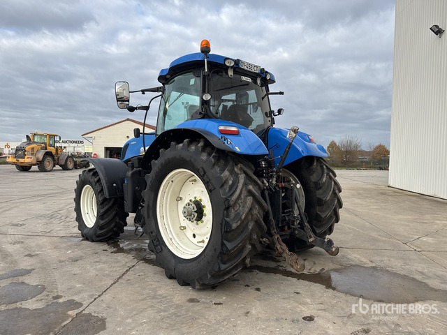 2015 New Holland T7.235 Auto Command 4x4 Tracteur Agricole 4WD Tractor - جرار: صور 2 2015 New Holland T7.235 Auto Command 4x4 Tracteur Agricole 4WD Tractor - جرار: صور 2