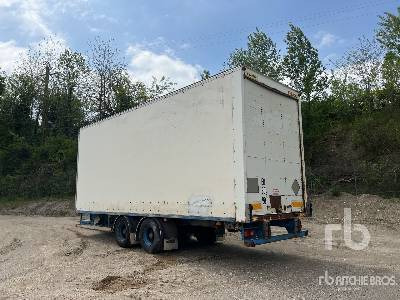 GENERAL TRAILER RC18CF Remorque Fourgon - بصندوق مغلق نصف مقطورة: صور 2 GENERAL TRAILER RC18CF Remorque Fourgon - بصندوق مغلق نصف مقطورة: صور 2