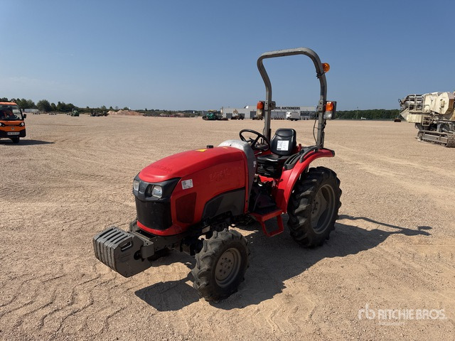 Kubota STW34R Utility Tractor - التقطيع جزازة/ ماكينات قطع الحشائش: صور 1 Kubota STW34R Utility Tractor - التقطيع جزازة/ ماكينات قطع الحشائش: صور 1
