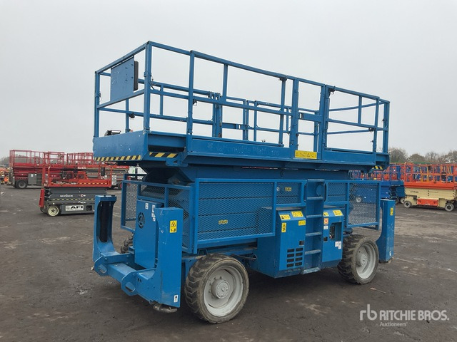 2011 Genie GS5390 4x4 Diesel Scissor Lift - رافعات مقصية: صور 3 2011 Genie GS5390 4x4 Diesel Scissor Lift - رافعات مقصية: صور 3