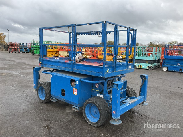 2012 Skyjack SJ6826 RT 4x4 Diesel Scissor Lift - رافعات مقصية: صور 3 2012 Skyjack SJ6826 RT 4x4 Diesel Scissor Lift - رافعات مقصية: صور 3