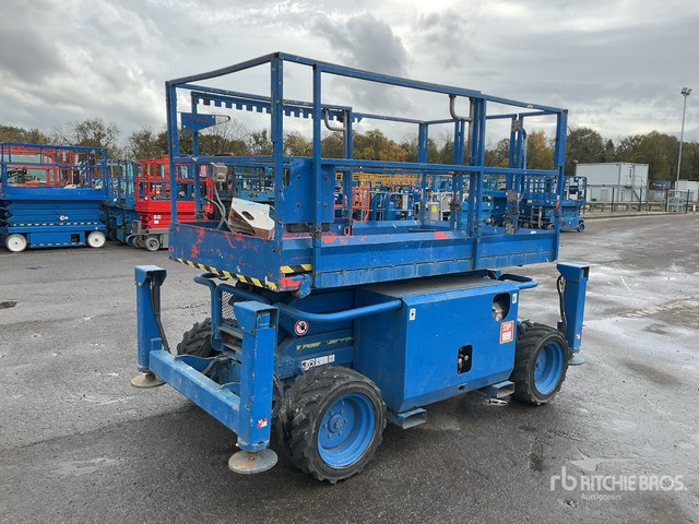 2012 Skyjack SJ6826 RT 4x4 Diesel Scissor Lift - رافعات مقصية: صور 4 2012 Skyjack SJ6826 RT 4x4 Diesel Scissor Lift - رافعات مقصية: صور 4