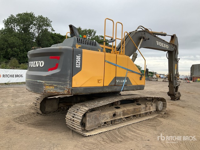 2014 Volvo EC250EL Tracked Excavator - حفارات زحافة: صور 3 2014 Volvo EC250EL Tracked Excavator - حفارات زحافة: صور 3