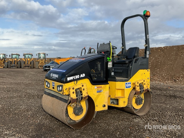 2015 Bomag 120AD-5 Double Drum Roller - مدحلة: صور 1 2015 Bomag 120AD-5 Double Drum Roller - مدحلة: صور 1
