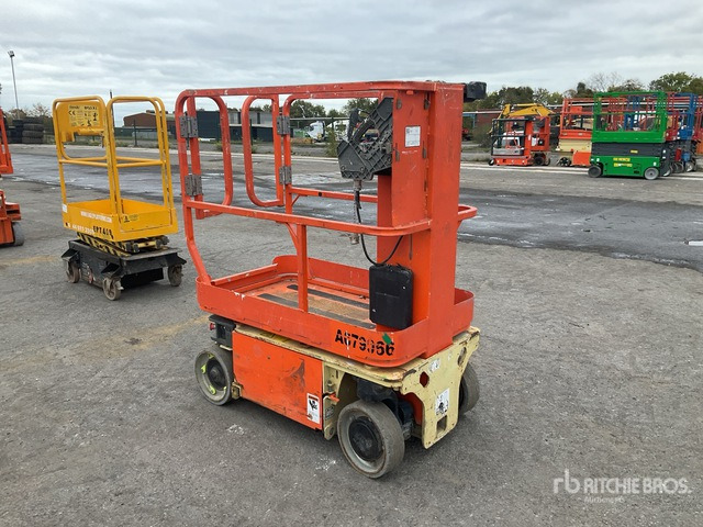 2015 JLG 1230ES Scissor Lift Vertical Mast Lift - الرأسي رفع الصاري: صور 4 2015 JLG 1230ES Scissor Lift Vertical Mast Lift - الرأسي رفع الصاري: صور 4