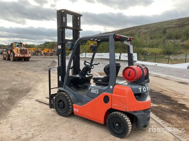 2015 Toyota 02-8FGF20 2015 Toyota 8FG20 Forklift Forklift - رافعة شوكية تعمل بالغاز: صور 3 2015 Toyota 02-8FGF20 2015 Toyota 8FG20 Forklift Forklift - رافعة شوكية تعمل بالغاز: صور 3