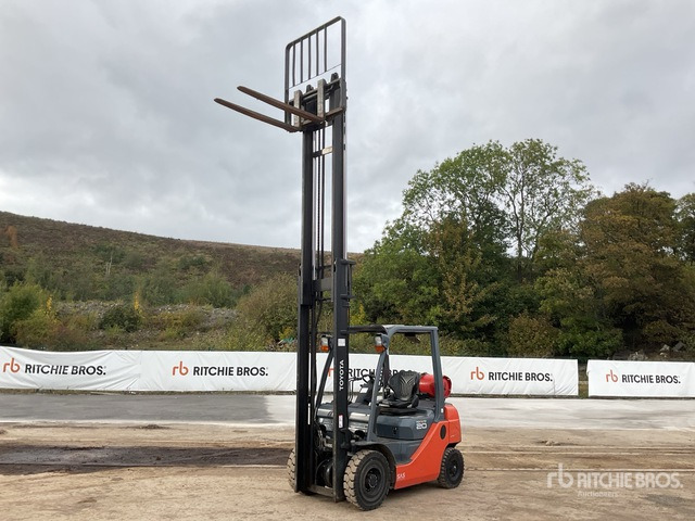 2015 Toyota 02-8FGF20 2015 Toyota 8FG20 Forklift Forklift - رافعة شوكية تعمل بالغاز: صور 2 2015 Toyota 02-8FGF20 2015 Toyota 8FG20 Forklift Forklift - رافعة شوكية تعمل بالغاز: صور 2
