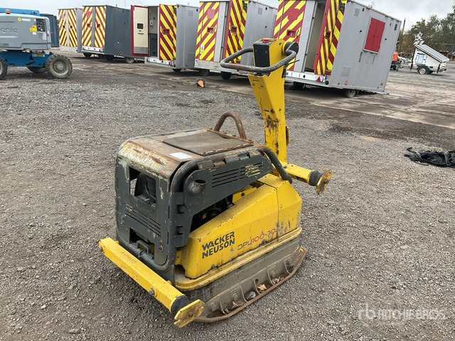2015 Wacker Neuson Vibroplate DPU100-70 LES Vibratory Plate Compactor Vibratory Plate Compactor - صفائح اهتزازية: صور 1 2015 Wacker Neuson Vibroplate DPU100-70 LES Vibratory Plate Compactor Vibratory Plate Compactor - صفائح اهتزازية: صور 1