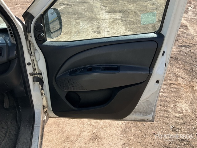 2016 Fiat Diablo Minivan - التقطيع جزازة/ ماكينات قطع الحشائش: صور 5 2016 Fiat Diablo Minivan - التقطيع جزازة/ ماكينات قطع الحشائش: صور 5