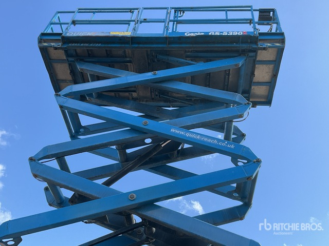 2016 Genie GS5390 4x4 Diesel Scissor Lift - رافعات مقصية: صور 4 2016 Genie GS5390 4x4 Diesel Scissor Lift - رافعات مقصية: صور 4