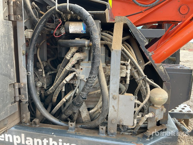 2016 Hitachi ZX135US-5B SRF Tunnel Spec Tracked Excavator - حفارات زحافة: صور 5 2016 Hitachi ZX135US-5B SRF Tunnel Spec Tracked Excavator - حفارات زحافة: صور 5