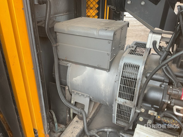 2016 Sdmo R110C3 2016 Sdmo R110C3 Generator Set Generator Set - مجموعة المولدات: صور 5 2016 Sdmo R110C3 2016 Sdmo R110C3 Generator Set Generator Set - مجموعة المولدات: صور 5