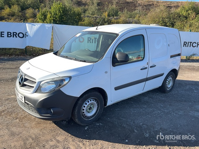 2018 Mercedes-Benz Citan 109 CDi BlueEfficiency Cargo Van - فان المدمجة: صور 2 2018 Mercedes-Benz Citan 109 CDi BlueEfficiency Cargo Van - فان المدمجة: صور 2