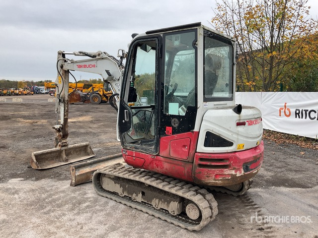 2018 Takeuchi TB240 Mini Excavator:  <6.6t - حفارة مصغرة: صور 3 2018 Takeuchi TB240 Mini Excavator:  <6.6t - حفارة مصغرة: صور 3