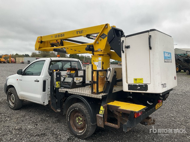 2018 Toyota Hilux 2018 Versalift LAT-38-135-H on 2018 Toyota Hilux 4x4 Bucket Truck Bucket Truck - مصاعد الازدهار محمولة على شاحنة: صور 5 2018 Toyota Hilux 2018 Versalift LAT-38-135-H on 2018 Toyota Hilux 4x4 Bucket Truck Bucket Truck - مصاعد الازدهار محمولة على شاحنة: صور 5