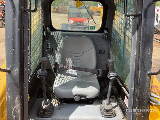 2021 Gehl R165 High Flow Skid Steer Loader - شيول صغير: صور 4 2021 Gehl R165 High Flow Skid Steer Loader - شيول صغير: صور 4