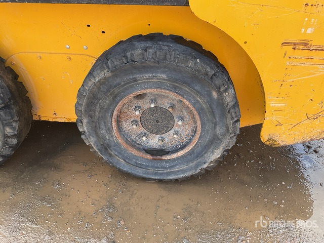 2021 Gehl R165 High Flow Skid Steer Loader - شيول صغير: صور 3 2021 Gehl R165 High Flow Skid Steer Loader - شيول صغير: صور 3