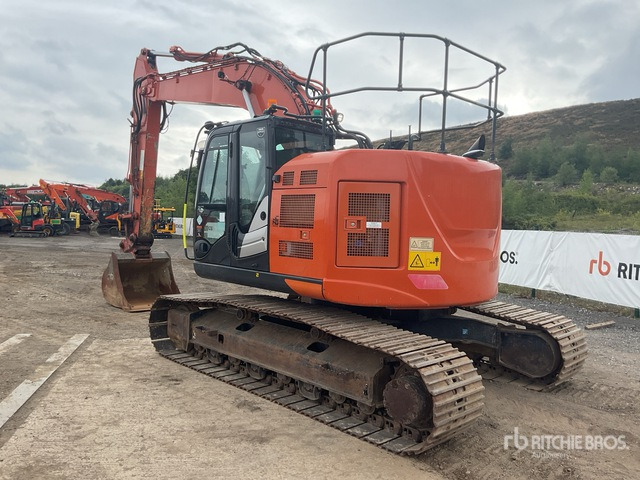 2021 Hitachi ZX225USLC-6 Tracked Excavator - حفارات زحافة: صور 3 2021 Hitachi ZX225USLC-6 Tracked Excavator - حفارات زحافة: صور 3