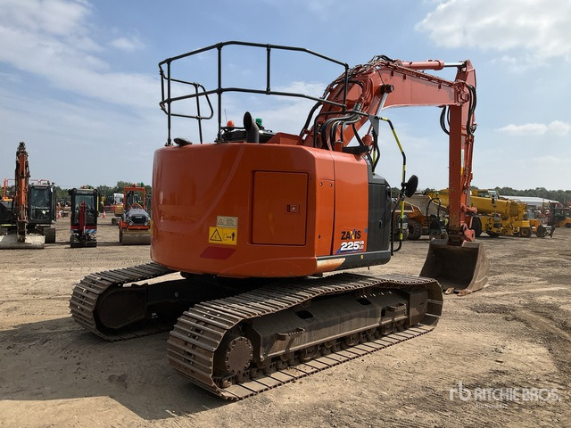 2021 Hitachi ZX225USLC-6 Tracked Excavator - حفارات زحافة: صور 4 2021 Hitachi ZX225USLC-6 Tracked Excavator - حفارات زحافة: صور 4