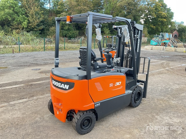2023 Doosan B30X-7 PLUS 3000 kg (Unused) Electric Forklift - رافعة شوكية كهربائية: صور 4 2023 Doosan B30X-7 PLUS 3000 kg (Unused) Electric Forklift - رافعة شوكية كهربائية: صور 4