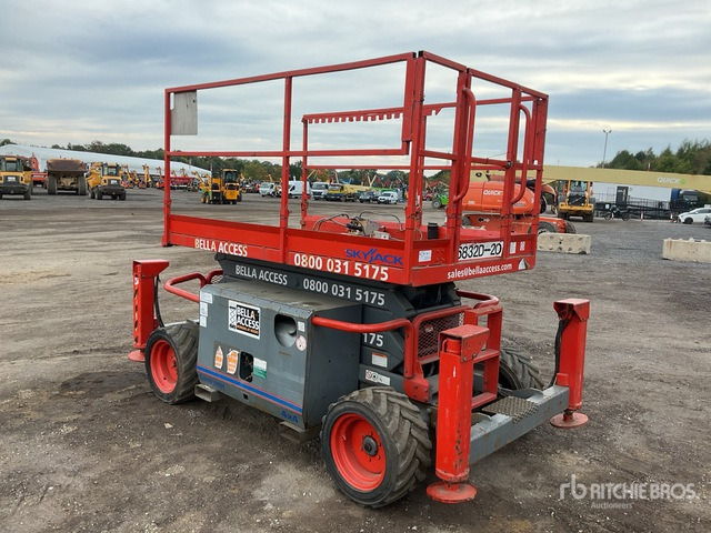 Skyjack SJ6832RT Scissor Lift - رافعات مقصية: صور 3 Skyjack SJ6832RT Scissor Lift - رافعات مقصية: صور 3