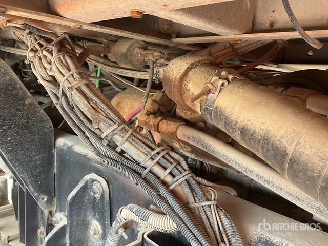 1995 Kenworth C500 Simon Telelect 92-45 on 4x4 Drill Truck - آلة حفر: صور 5 1995 Kenworth C500 Simon Telelect 92-45 on 4x4 Drill Truck - آلة حفر: صور 5