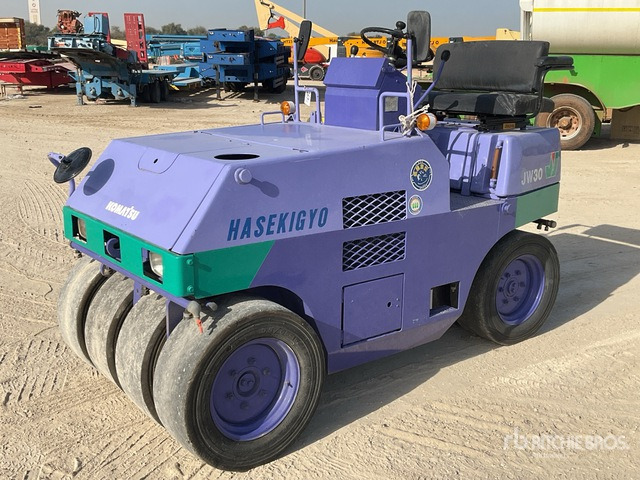 2000 Komatsu JW30-2 7 Wheel Pneumatic Roller - مداحل الإطارات الهوائية: صور 1 2000 Komatsu JW30-2 7 Wheel Pneumatic Roller - مداحل الإطارات الهوائية: صور 1