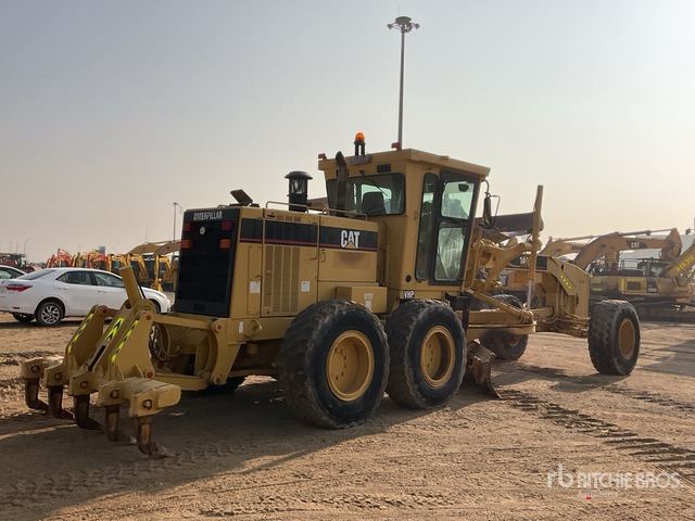 2001 Cat 140H Motor Grader - آلة تسوية الأرض: صور 3 2001 Cat 140H Motor Grader - آلة تسوية الأرض: صور 3