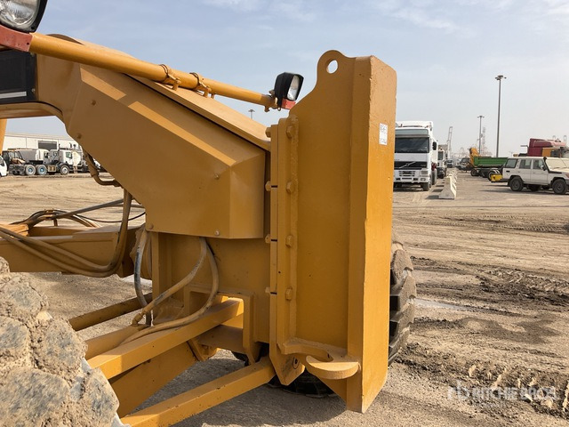 2002 Cat 14H - آلة تسوية الأرض: صور 5 2002 Cat 14H - آلة تسوية الأرض: صور 5