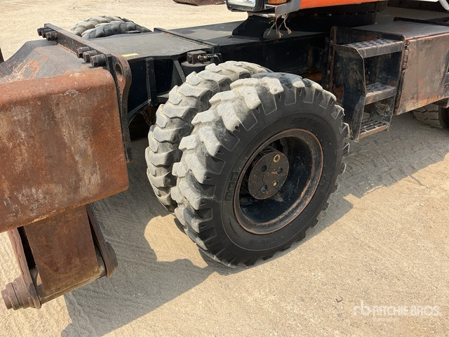 2005 Hitachi ZX210W - حفارة على عجلات: صور 5 2005 Hitachi ZX210W - حفارة على عجلات: صور 5