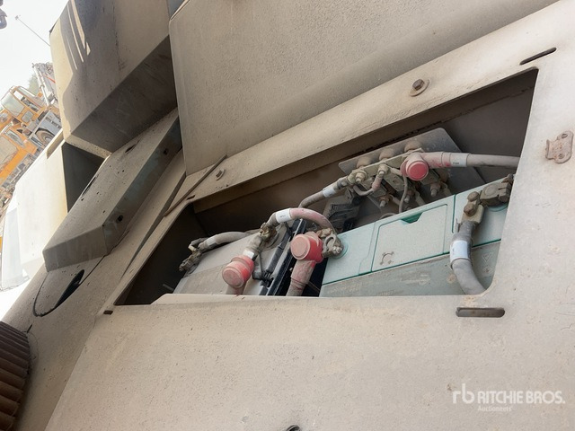 2007 Grove RT700E 55 ton 4x4x4 (Inoperable) Rough Terrain Crane - رافعة الطرق الوعرة: صور 5 2007 Grove RT700E 55 ton 4x4x4 (Inoperable) Rough Terrain Crane - رافعة الطرق الوعرة: صور 5