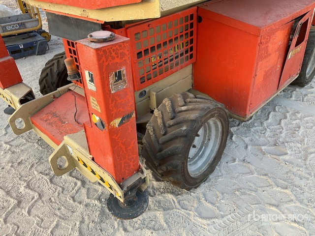 2008 JLG 260MRT 4x4 Diesel Scissor Lift - رافعات مقصية: صور 4 2008 JLG 260MRT 4x4 Diesel Scissor Lift - رافعات مقصية: صور 4