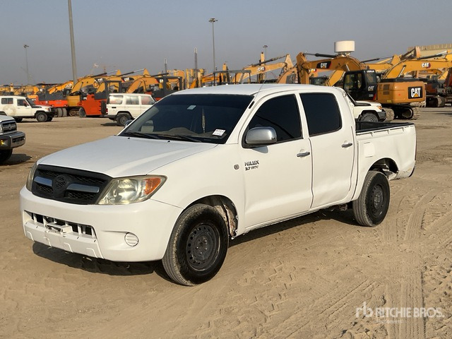 2008 Toyota Hilux 4x2 Crew Cab Pickup - شاحنة البيك أب: صور 1 2008 Toyota Hilux 4x2 Crew Cab Pickup - شاحنة البيك أب: صور 1