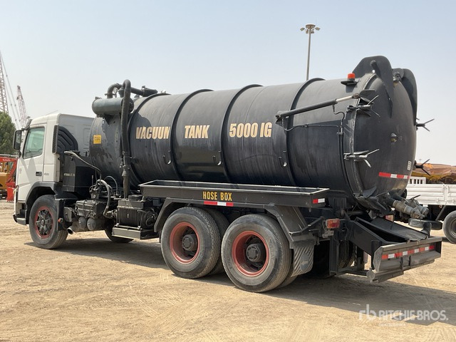 2008 Volvo FM400 6x4 20000 Liters Vacuum Tanker Truck - فراغ شاحنة: صور 3 2008 Volvo FM400 6x4 20000 Liters Vacuum Tanker Truck - فراغ شاحنة: صور 3