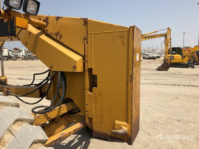 2009 Cat 140H - آلة تسوية الأرض: صور 5 2009 Cat 140H - آلة تسوية الأرض: صور 5