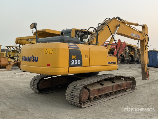 2010 Komatsu PC220-8N1 - حفارات زحافة: صور 5 2010 Komatsu PC220-8N1 - حفارات زحافة: صور 5